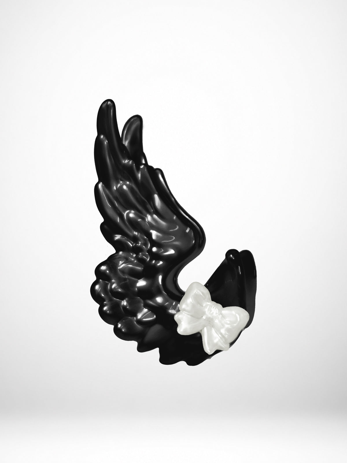 Dreamy Angel Wing Hair Claw Clip, Cute Fashionable Hair Accessory forGirls, Interchangeable Magnetic Bow,  Injection-Molded ABS